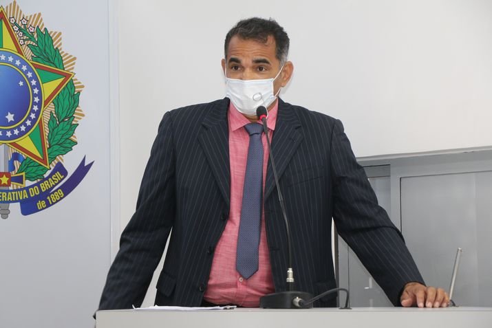  Ailton Cruz pede a construção de rotatória no bairro Alagoas, na junção da rua Mauá com Paraguassú e Jânio Quadros